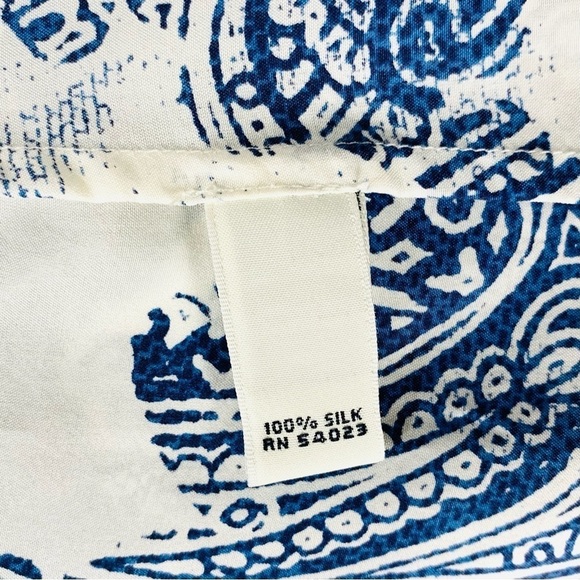 Banana Republic Halter Top Sz.S 100%Silk White Blue Floral Paisley Summer - Picture 8 of 10